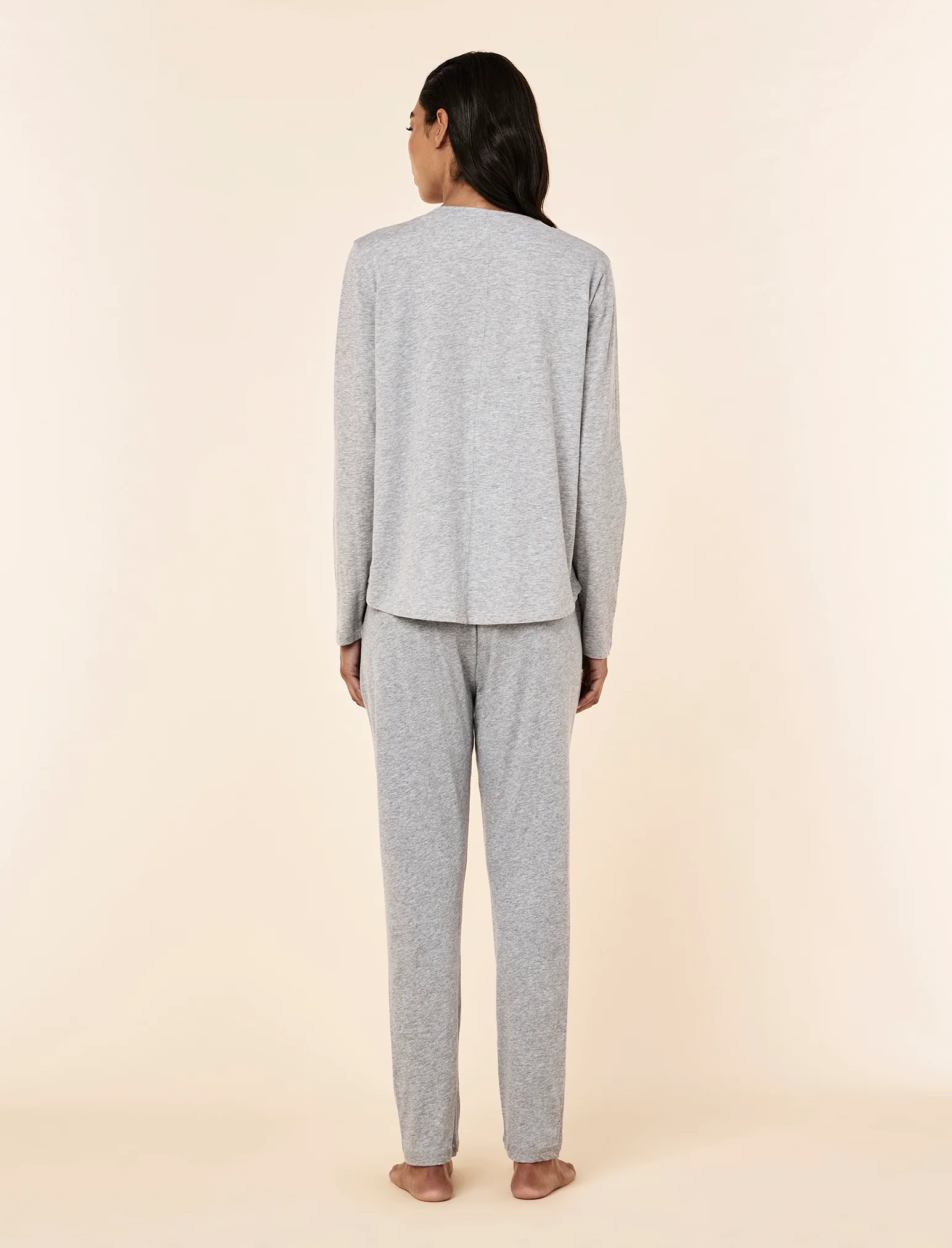 Jada Organic Cotton V-Neck Long Sleeve Tee - Image 5