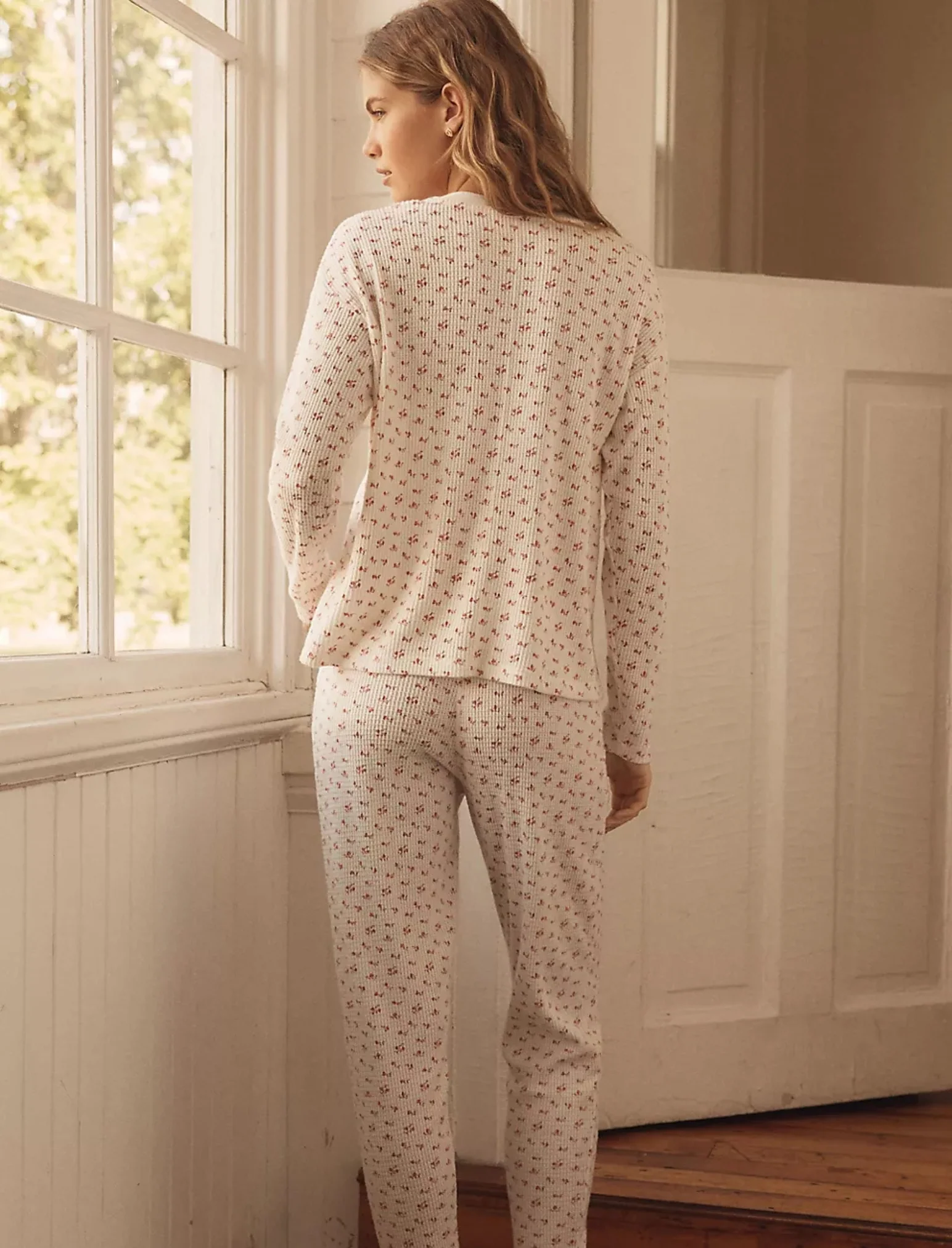 Super Soft Waffle V-Neck Long Sleeve Top & Jogger Set - Image 9